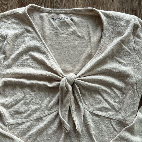 Abercrombie & Fitch Cream Soft Cozy Tie Front Long Sleeve Bodysuit Size Medium - Picture 2 of 6